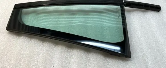 Citroen C4 I Picasso Rear vent window glass 9204L5