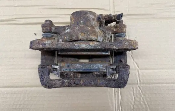 Rear brake caliper