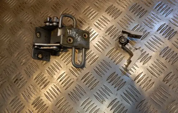 Audi A6 S6 C6 4F Rear door hinge set 8E0833412 43236