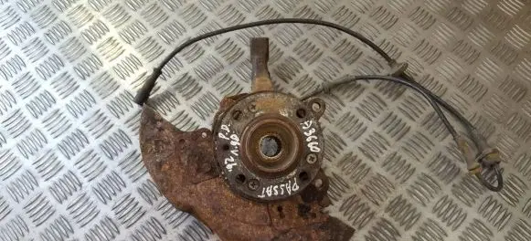 Volkswagen PASSAT B3 Front wheel hub