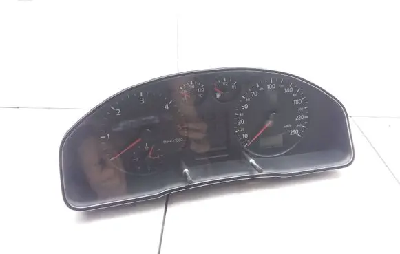 Audi A4 S4 B5 8D Speedometer (instrument cluster) 8D0919861F X3150073