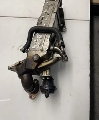 BMW 5 F10 F11 EGR valve cooler 8477659