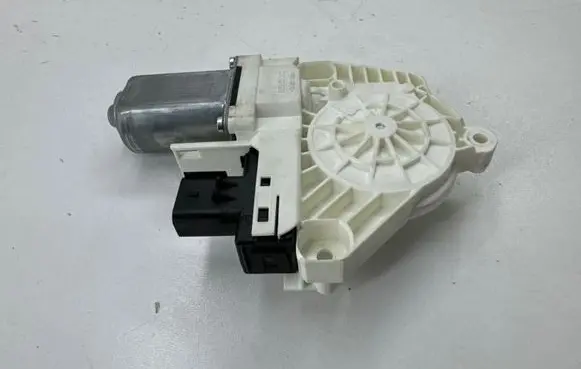 Tesla Model Y Front door window regulator motor G03483101