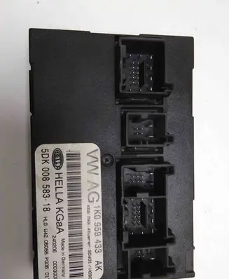 Skoda Octavia Mk2 (1Z) Central body control module 5DK00858318 1K0959433AK