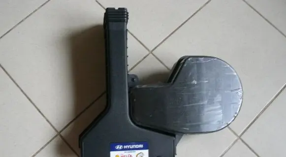 Hyundai Santa Fe Air intake duct part 282102W100