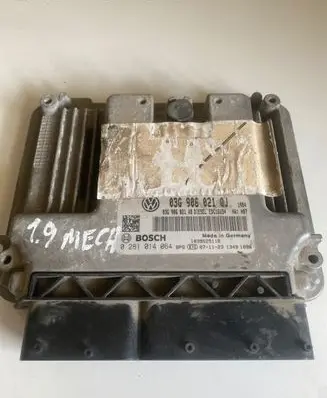 Volkswagen Golf V Engine control unit/module 03G906021QJ 03G906021AB 1014064