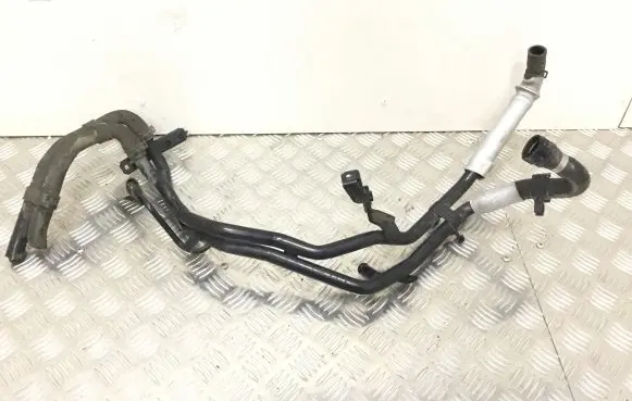 Porsche Cayenne (92A) Engine coolant pipe/hose 7P6121070BP