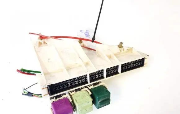 BMW 7 E38 Fuse box set