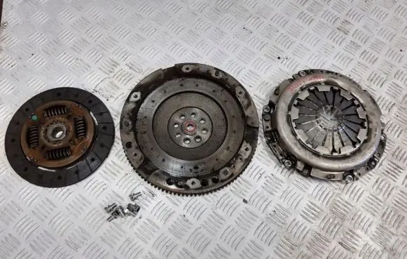 Suzuki Swift III Clutch set kit