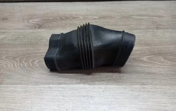 Volvo XC70 Air intake duct part 30748216