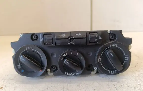 Volkswagen PASSAT B6 Climate control unit