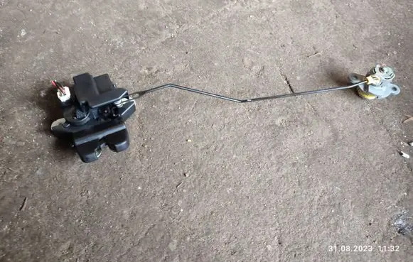 Hyundai Sonata Loading door lock 