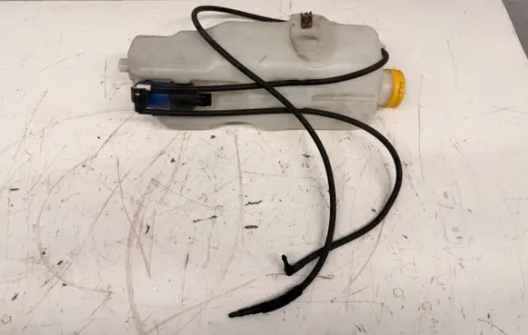Renault Twingo III Windshield washer fluid reservoir/tank TW3ZBIORSPRS1 289105267R