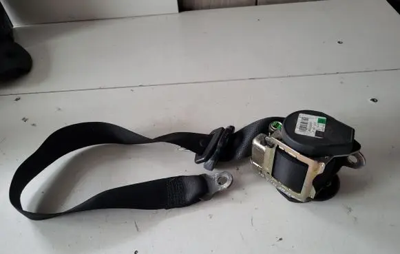 Porsche Boxster 986 Front seatbelt 561103001