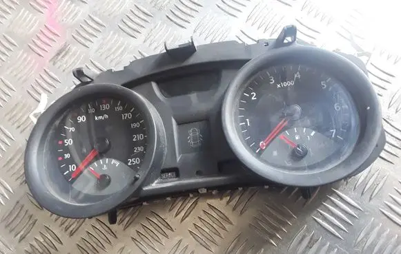Renault Megane II Speedometer (instrument cluster) 8200364588