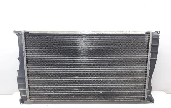 BMW 3 E90 E91 Coolant radiator 7788903 17117788903 7810258