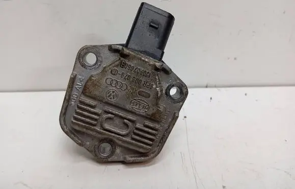 Audi A6 S6 C5 4B Oil level sensor 1J0907660F 6PR00807909
