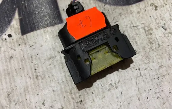 Mercedes-Benz A W168 Mass air flow meter 525880