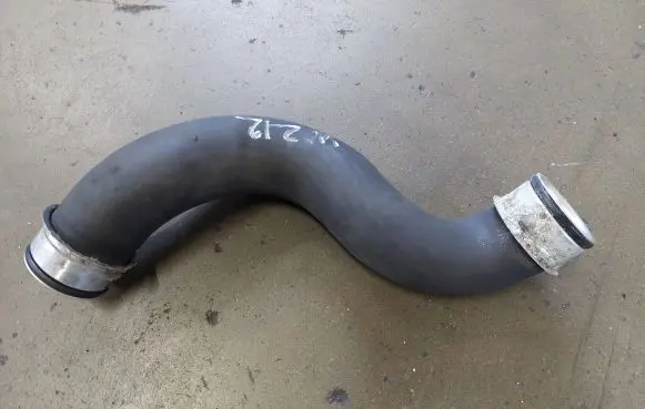 Mercedes-Benz E W212 Coolant pipe/hose 