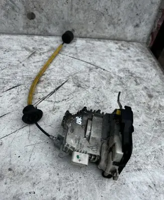 Audi A6 S6 C6 4F Rear door lock 4F0839015J