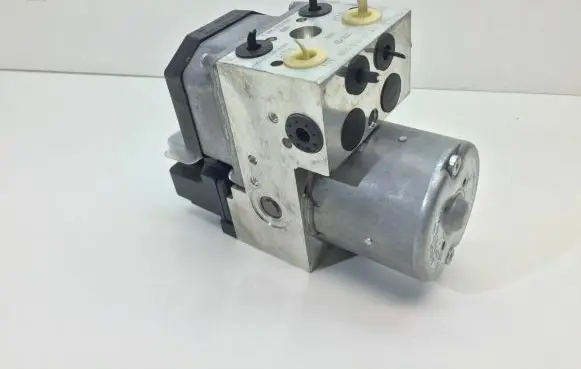Audi A6 S6 C5 4B ABS Pump 8E0614111AP 8E0614111AR