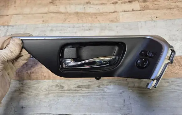 Nissan Altima Front door interior handle 806713TA0A