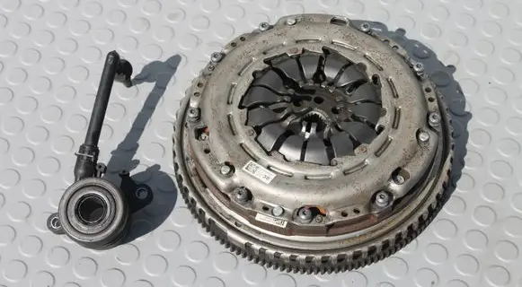 Nissan Qashqai J12 Dual mass flywheel DWUMASQASHQAIJ12 302059555R 306206822R