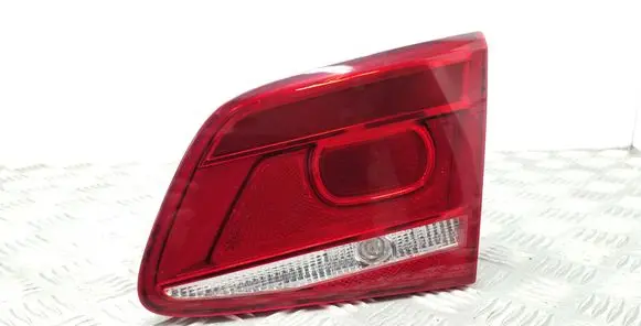 Volkswagen PASSAT B7 Tailgate rear/tail lights 3AE945094D