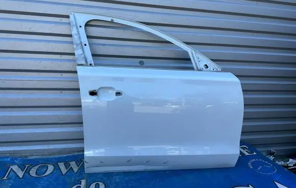 Audi A8 S8 D4 4H Front door DRZWIA8D4