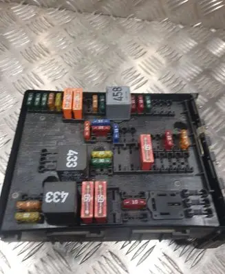 Volkswagen Touran I Fuse box set 1K0837804B 1K0937804B