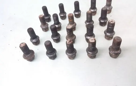 Audi A3 S3 8P Nuts/bolts 