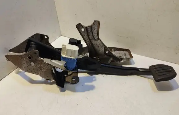 Volvo XC60 Brake pedal 31302348 8G9N2D094AF