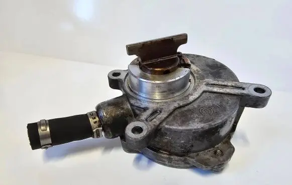 BMW 7 E65 E66 Vacuum pump 66750726306 68739010