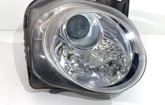 Nissan Juke I F15 Headlight/headlamp 