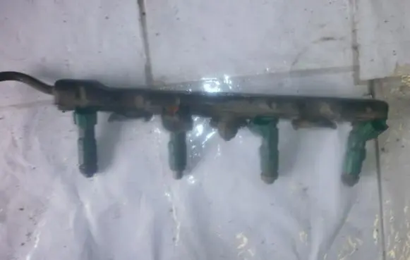 Toyota Yaris Fuel main line pipe 2325021020
