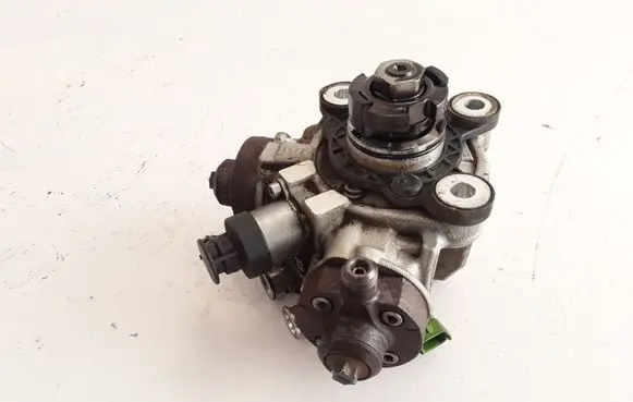 Volvo V60 Fuel injection high pressure pump 31372081