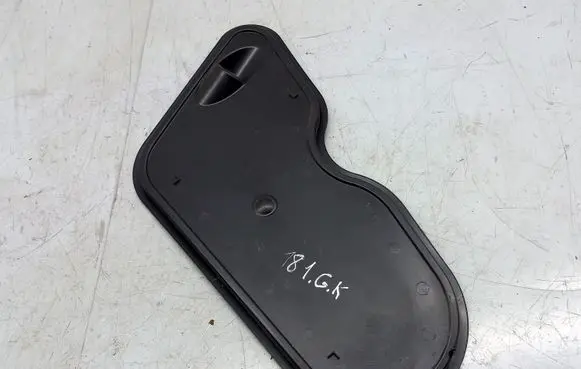 Volkswagen Jetta VI Other interior part 5C6837915B
