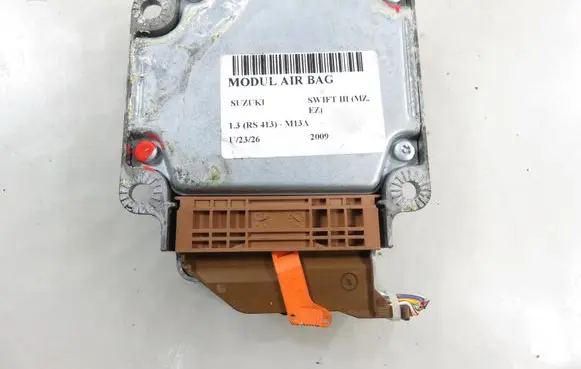 Suzuki Swift I Airbag control unit/module 3891062J12000
