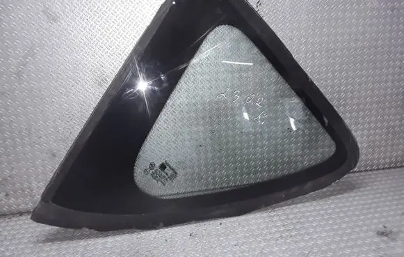 SsangYong Rexton Rear side window