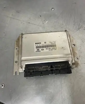 KIA Sorento Engine control unit/module 391004A810 A1B5TI01 0281011579