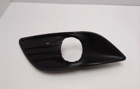 Ford Focus Front grill 8M5119953A