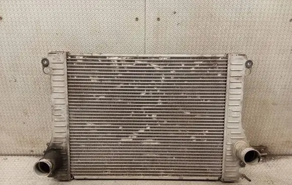 Lexus IS 220D-250-350 Coolant radiator
