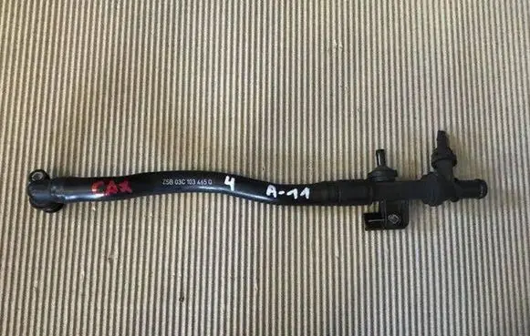 Volkswagen Golf Plus Vacuum line/pipe/hose 03C103465Q