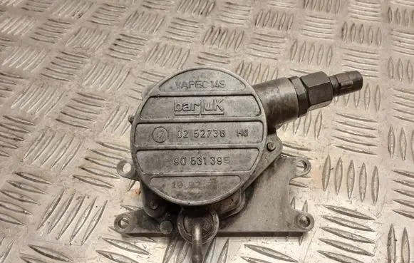 Opel Vectra B Vacuum pump 90531395
