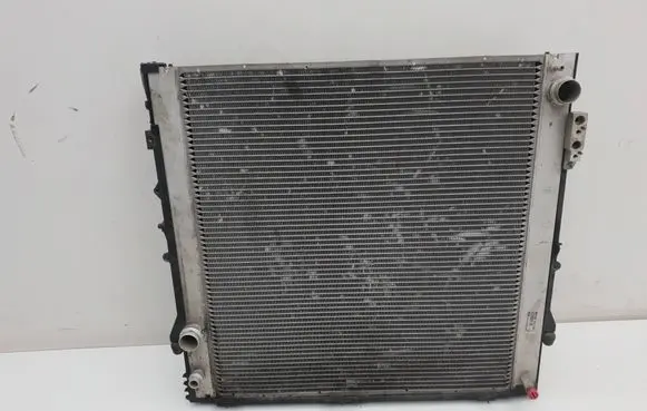 Land Rover Range Rover L322 Coolant radiator S8017001 AH428005AA