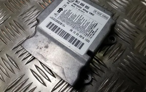 Volkswagen Golf VI Airbag control unit/module 5K0959655