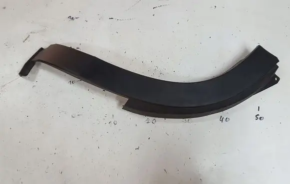 Iveco Daily 6th gen Front arch trim 5801863938