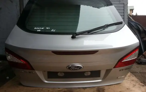 Ford Mondeo MK IV Tailgate/trunk/boot lid