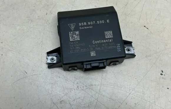 Porsche Cayenne (92A) Gateway control module 95B907530E