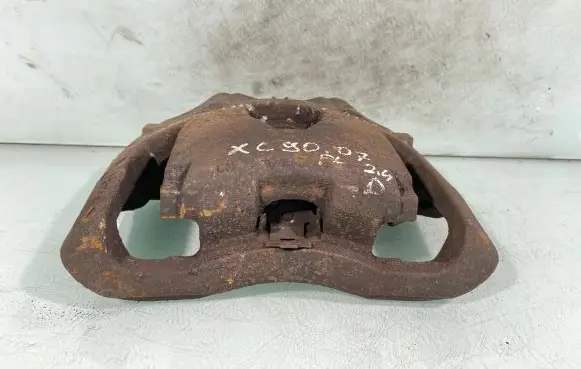 Volvo XC90 Front brake caliper